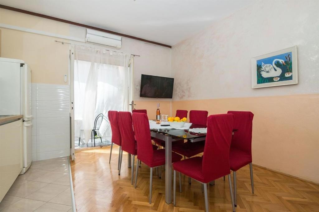 Apartments Nuic 748 Макарска Экстерьер фото